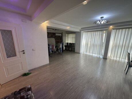 4 otaqlı yeni tikili - 28 May m. - 122 m²
