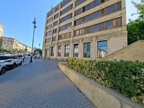 Obyekt - Yasamal q. - 1104 m²
