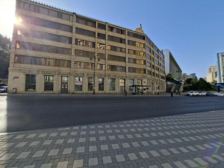 Obyekt - Yasamal q. - 1104 m²