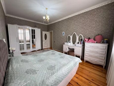4 otaqlı həyət evi/bağ evi - Məmmədli q. - 232 m²