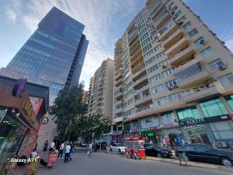 Elan №5466837 - Bakı, Şah İsmayıl Xətai m., 2 otaqlı, 95 m², 14/16 mərtəbə