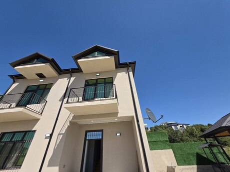 4 otaqlı həyət evi/bağ evi - Şamaxı - 180 m²