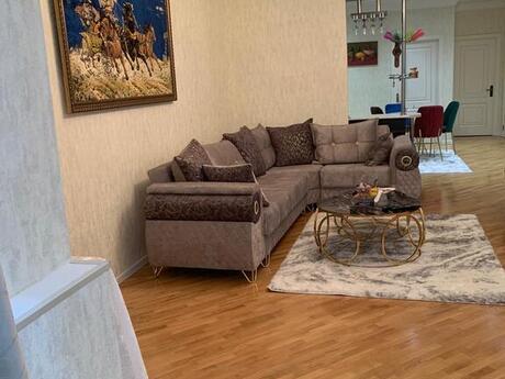 3 otaqlı yeni tikili - 8 Noyabr m. - 82 m²
