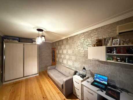 3 otaqlı köhnə tikili - Yeni Günəşli q. - 70 m²