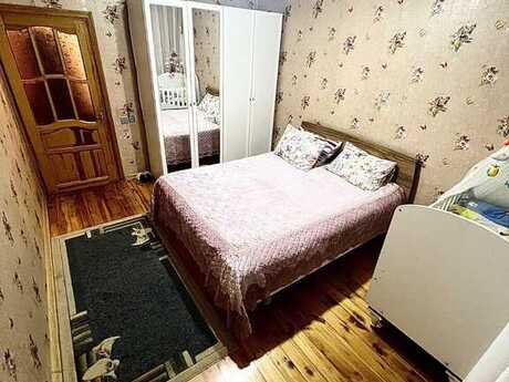 4 otaqlı köhnə tikili - 8-ci mikrorayon q. - 110 m²
