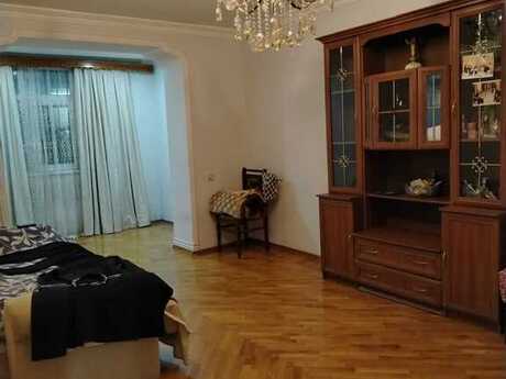 3 rooms · 79 m² · floor 2/5, 8-ci mikrorayon