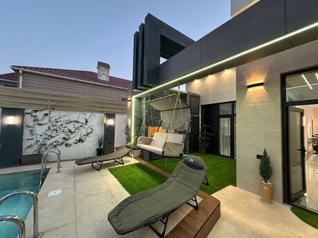 4 otaqlı həyət evi/bağ evi - Mərdəkan q. - 230 m²