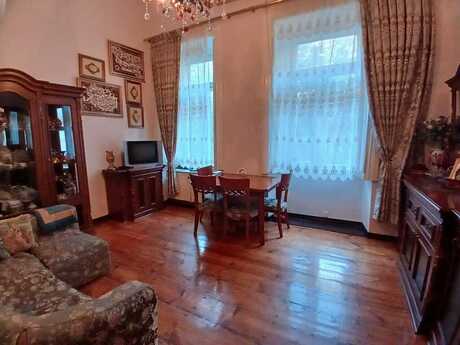 2 otaqlı köhnə tikili - Sahil m. - 65 m²