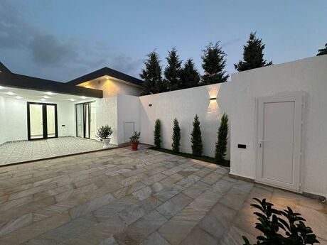 4 otaqlı həyət evi/bağ evi - Şüvəlan q. - 150 m²
