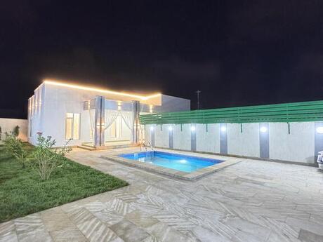 4 otaqlı həyət evi/bağ evi - Şüvəlan q. - 150 m²
