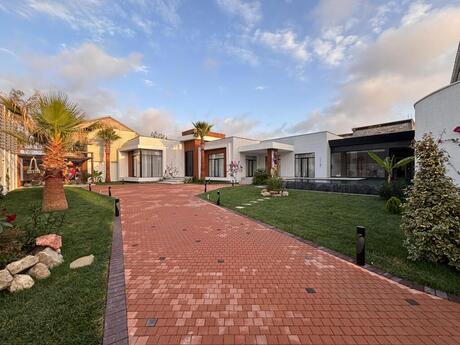 5 otaqlı həyət evi/bağ evi - Mərdəkan q. - 260 m²