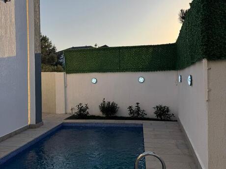 4 otaqlı həyət evi/bağ evi - Şüvəlan q. - 160 m²