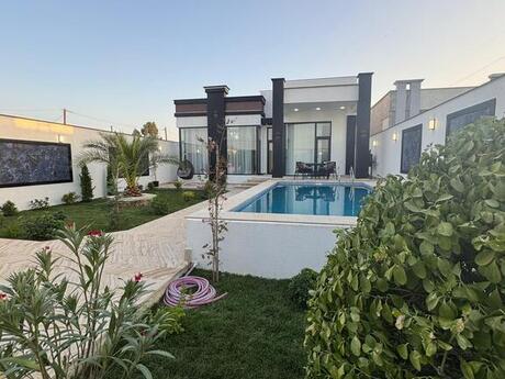 4 otaqlı həyət evi/bağ evi - Şüvəlan q. - 160 m²