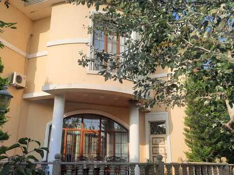 Həyət evi/Bağ evi - Sabunçu r. - 420 m²