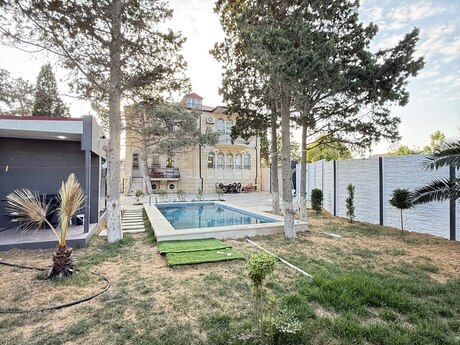 6 otaqlı həyət evi/bağ evi - Şüvəlan q. - 280 m²