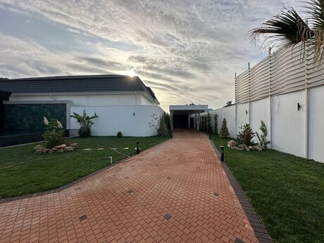 5 otaqlı həyət evi/bağ evi - Mərdəkan q. - 240 m²