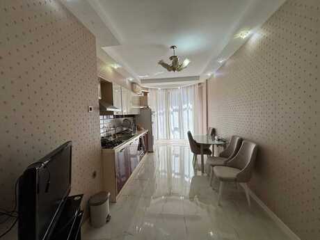 4 otaqlı yeni tikili - Şah İsmayıl Xətai m. - 195 m²