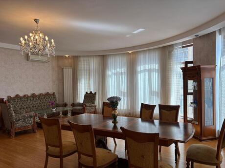 4 otaqlı yeni tikili - Şah İsmayıl Xətai m. - 195 m²