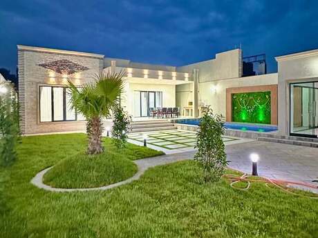 4 otaqlı həyət evi/bağ evi - Şüvəlan q. - 160 m²