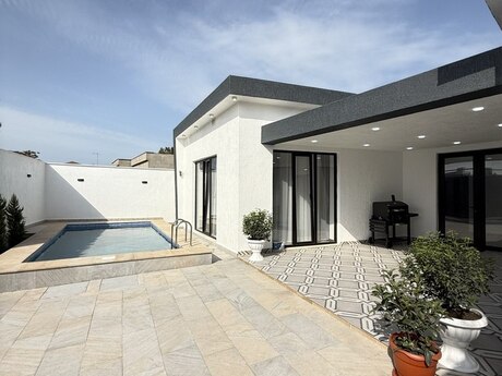 4 otaqlı həyət evi/bağ evi - Şüvəlan q. - 140 m²