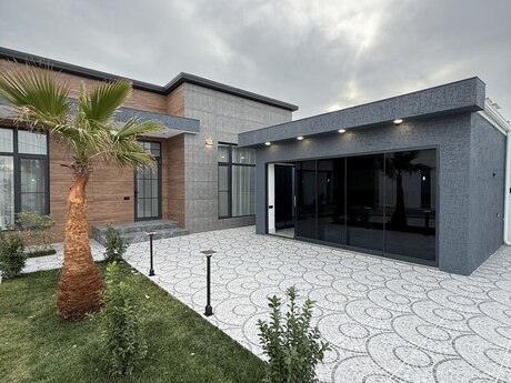 5 otaqlı həyət evi/bağ evi - Şüvəlan q. - 220 m²