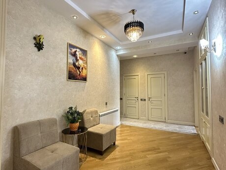 Объявление №5510139 - Баку, пос. Бакиханова, 3-комн., 147 м², 2/12 этаж