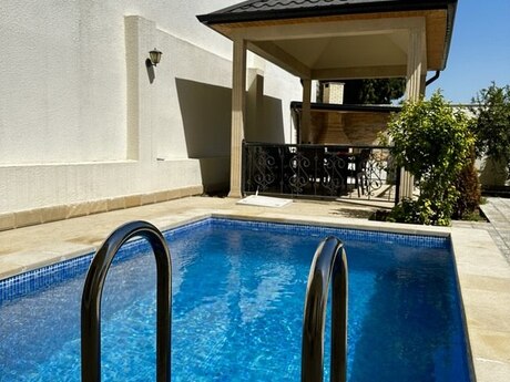4 otaqlı həyət evi/bağ evi - Şüvəlan q. - 120 m²