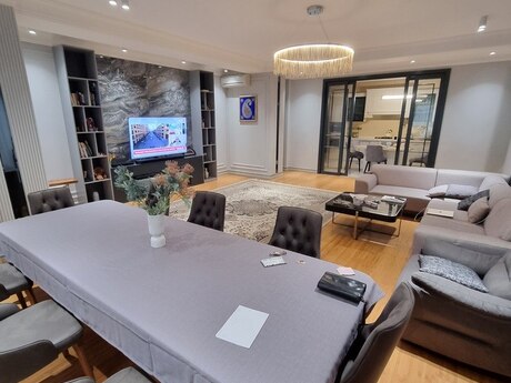 3 otaqlı mənzil, 168 m², Nərimanov: 580 000 ₼ 2