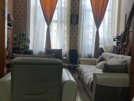 3 otaqlı köhnə tikili - Sahil m. - 69 m²