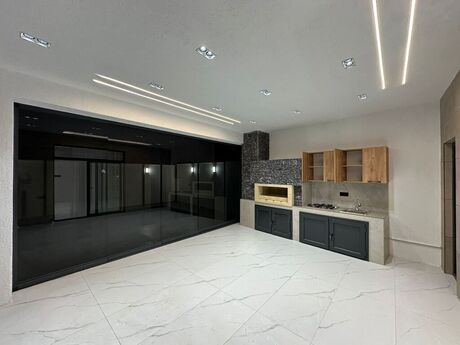 4 otaqlı həyət evi/bağ evi - Şüvəlan q. - 180 m²