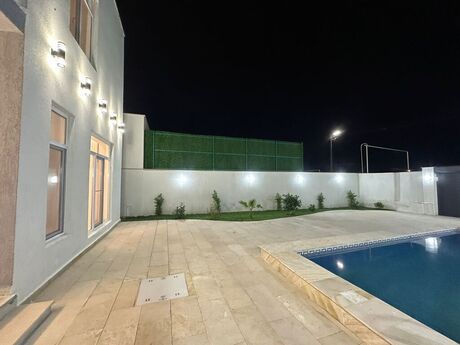 5 otaqlı həyət evi/bağ evi - Şüvəlan q. - 180 m²