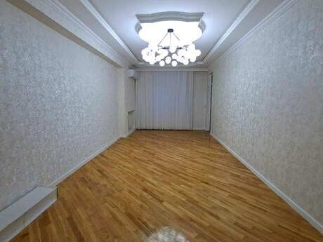 4 otaqlı yeni tikili - İnşaatçılar m. - 155 m²