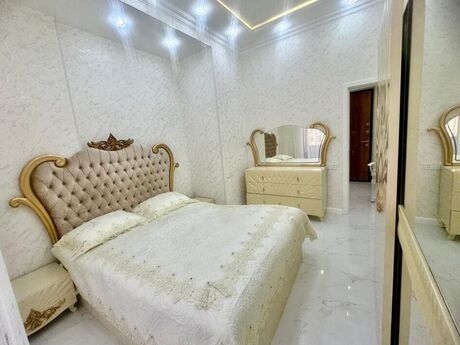 2-room apartment for rent, 65 m², 28 May: 1 000 ₼/mo 5