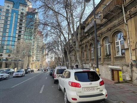 Elan №5517993 - Bakı, 28 May m., 3 otaqlı, 70 m², 2/3 mərtəbə