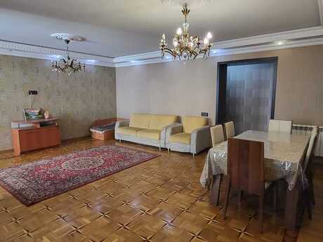 4 otaqlı köhnə tikili - İnşaatçılar m. - 110 m²