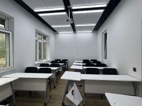 4-комн. офис - м. Элмляр Академиясы - 100 м²