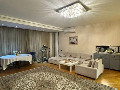 Elan №5521143 - Bakı, 28 May m., 4 otaqlı, 190 m², 16/17 mərtəbə