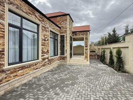 4 otaqlı həyət evi/bağ evi - Buzovna q. - 140 m²