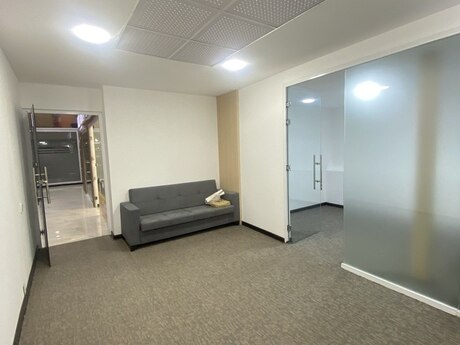 2-комн. офис - м. 28 мая - 35 м²