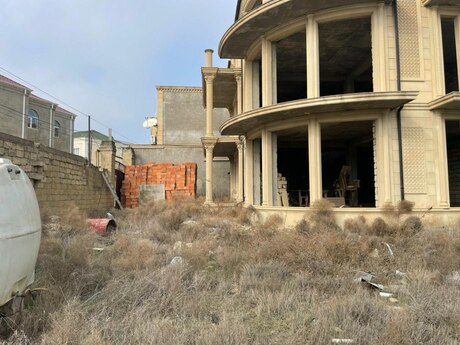 7 otaqlı həyət evi/bağ evi - Badamdar q. - 700 m²