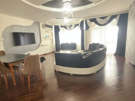 3 otaqlı yeni tikili - 8 Noyabr m. - 158 m²