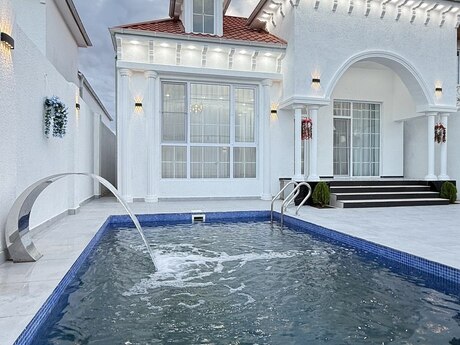 4 otaqlı həyət evi/bağ evi - Buzovna q. - 140 m²