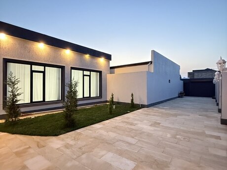 4 otaqlı həyət evi/bağ evi - Mərdəkan q. - 160 m²