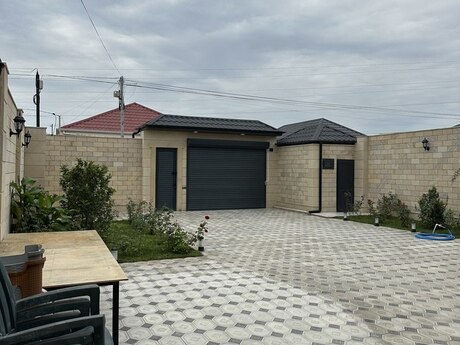 4 otaqlı həyət evi/bağ evi - Buzovna q. - 150 m²