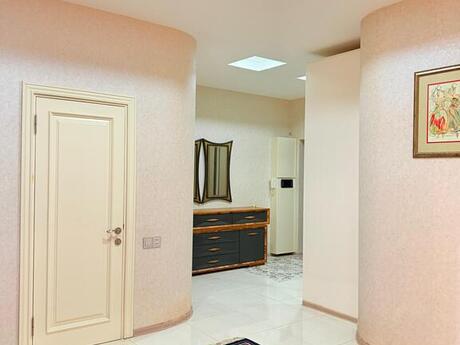 3 otaqlı yeni tikili - Şah İsmayıl Xətai m. - 157 m²
