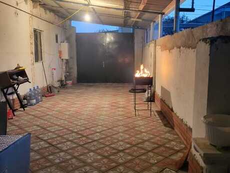 5 otaqlı həyət evi/bağ evi - Əhmədli m. - 160 m²