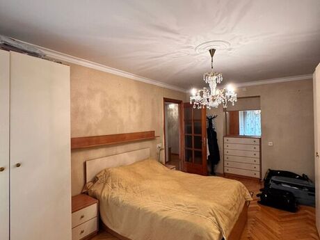 3 otaqlı köhnə tikili - Nizami m. - 75 m²
