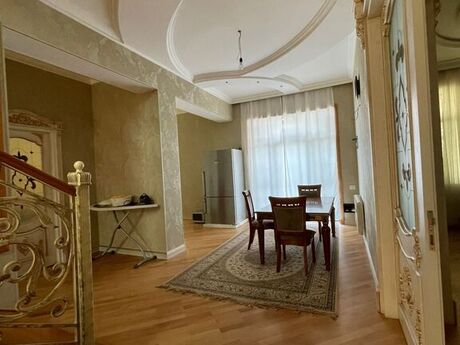 8 otaqlı həyət evi/bağ evi - Xətai r. - 800 m²