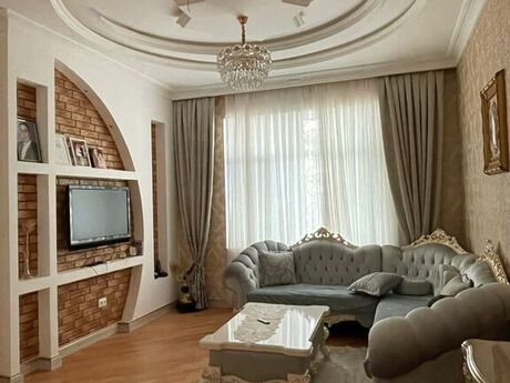 8 otaqlı həyət evi/bağ evi - Xətai r. - 800 m²