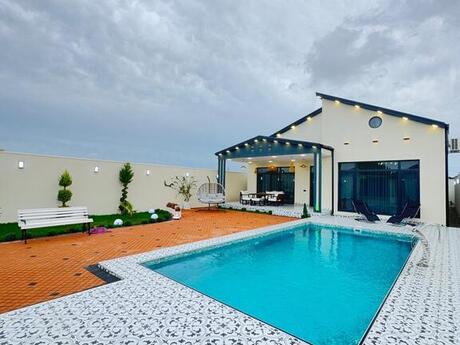 4 otaqlı həyət evi/bağ evi - Mərdəkan q. - 190 m²